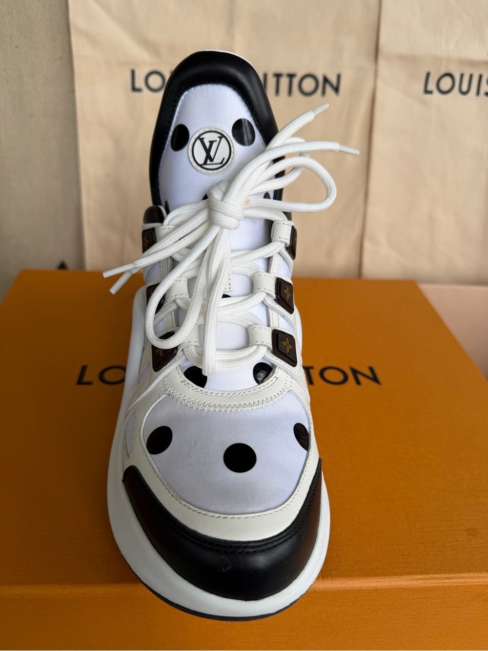 Louis Vuitton Archlight Polka Dot White and Black Chunky Runner Sneakers - Picture 7 of 16